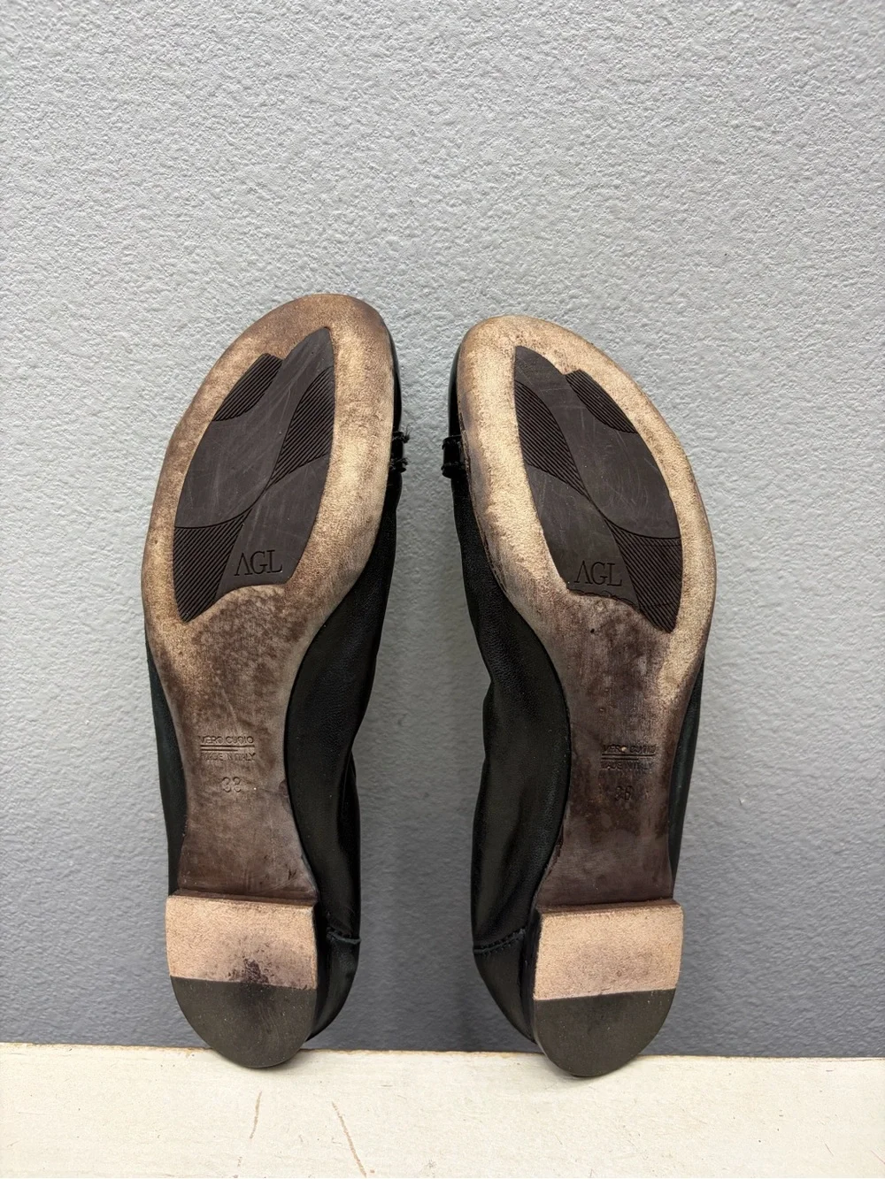 AGL Black Leather Monika Round Toe Flats Size 38